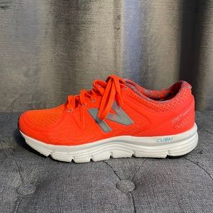 New Balance 775 LD2 B Width Runners in Coral